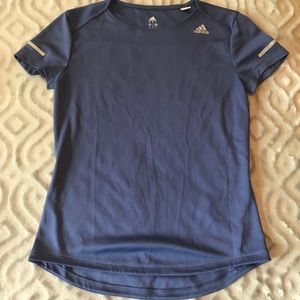 💞Adidas Dri Fit athletic top💞